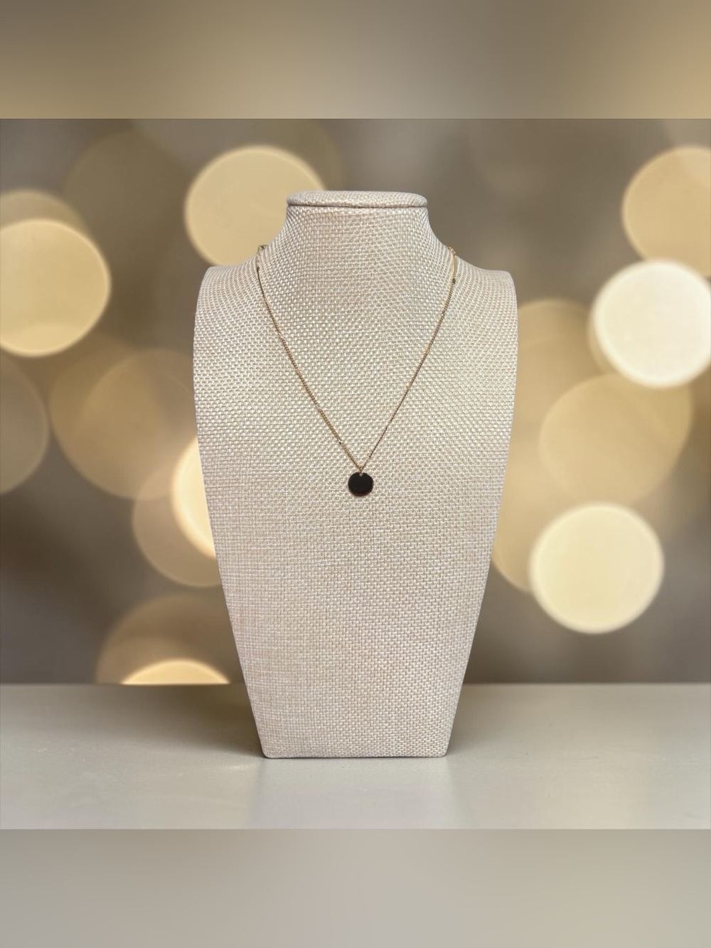💛Minimalist Gold-Tone Disc Pendant Choker/NWOT💛